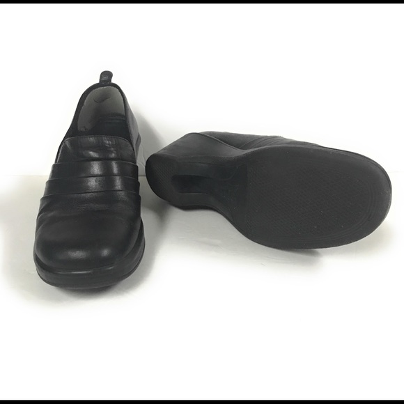 Black Dansko Shoes Size 8 (38) Women’s EUC - Picture 4 of 8